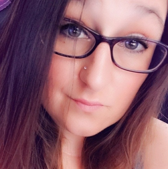 Profile Picture of Tori Stevens (@lilqtpy) on Poshmark