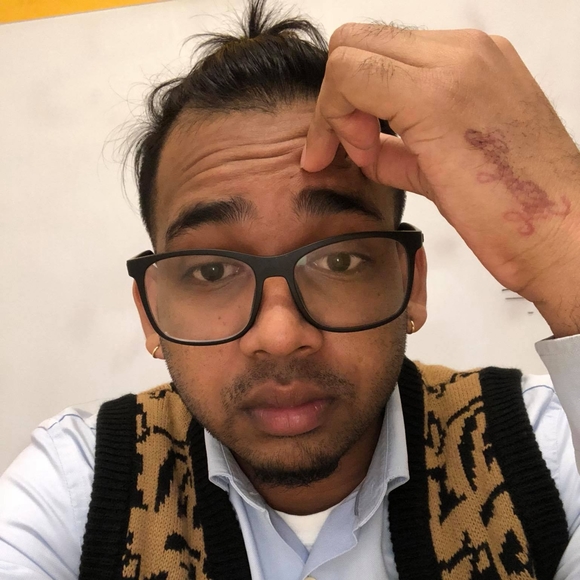 Profile Picture of Raj Persaud (@cymebouy) on Poshmark