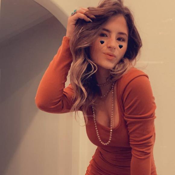 Profile Picture of Jessica Kirby (@kirbybaby628) on Poshmark