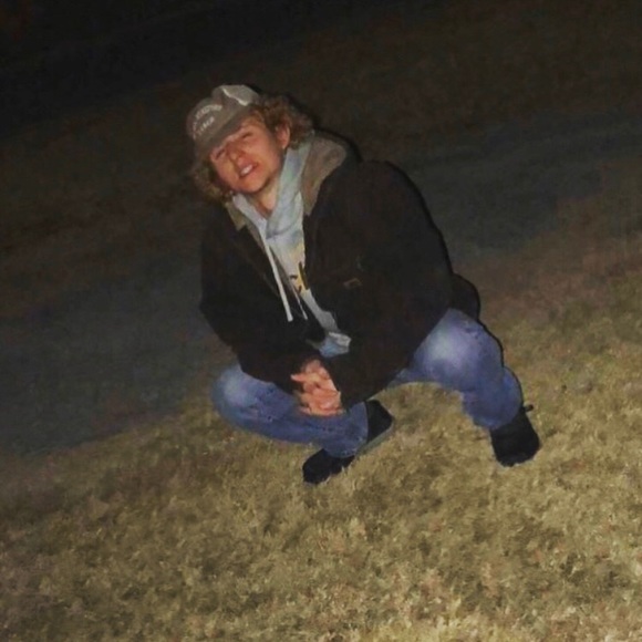 Profile Picture of Kyle Hamlett (@kylehamlett) on Poshmark