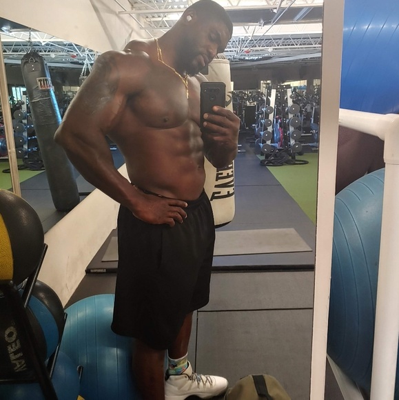 Profile Picture of Daniel Mesidor (@sexyd691) on Poshmark