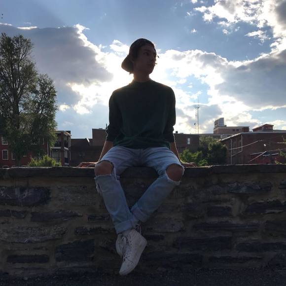 Profile Picture of Jack Bennett (@jackbennett19) on Poshmark