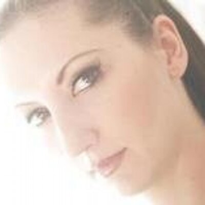 Profile Picture of Jillian Collins (@jilliancollin31) on Twitter
