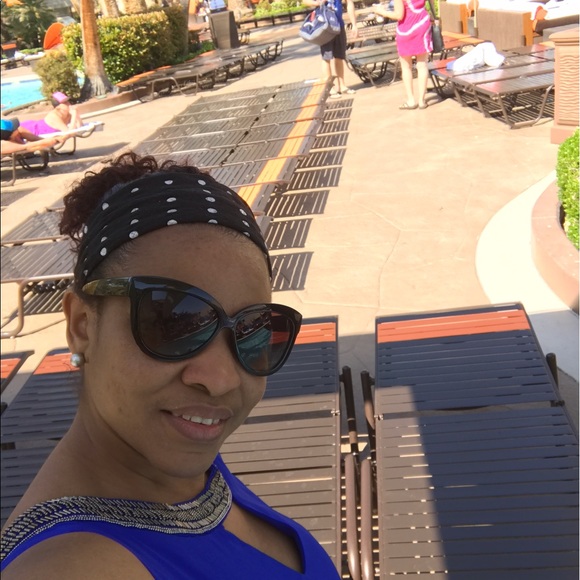 Profile Picture of Ana Fernandes (@fernandes1) on Poshmark