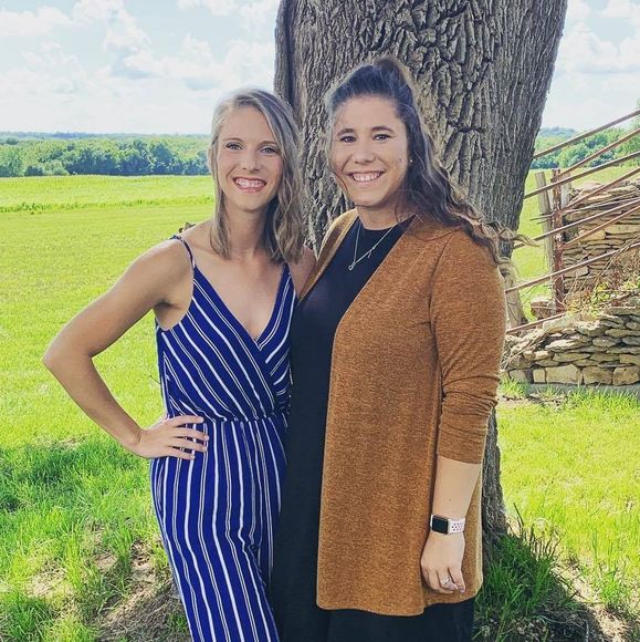 Whitney Gifford - Poshmark Profile Picture of Whitney Gifford (@whitneygifford) on Poshmark