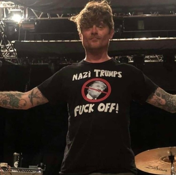 Profile Picture of Anthony Dainis (@anthonydainis) on Poshmark