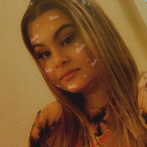 Profile Picture of Layla Alhajri (@layla_alhajri20) on Poshmark