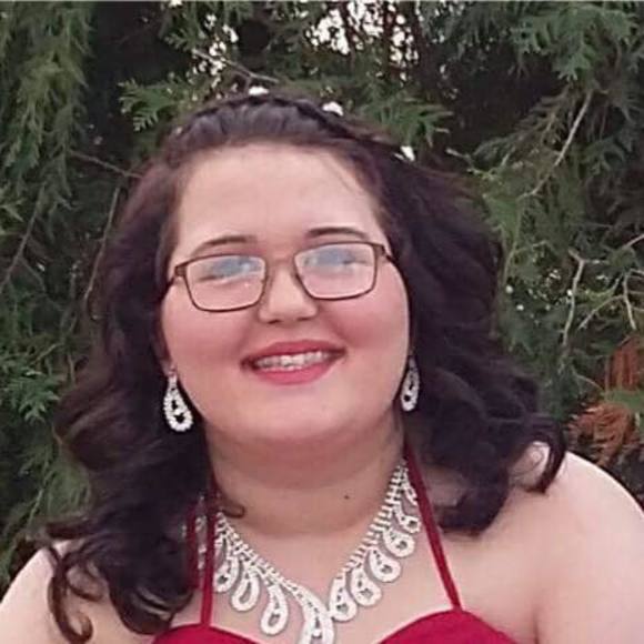 Profile Picture of Haley Drennen (@queen_haley33) on Poshmark