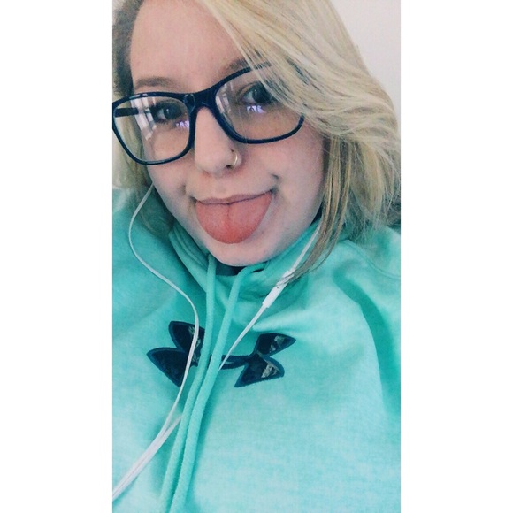 Profile Picture of Bianca Barker (@biancabarker1) on Poshmark