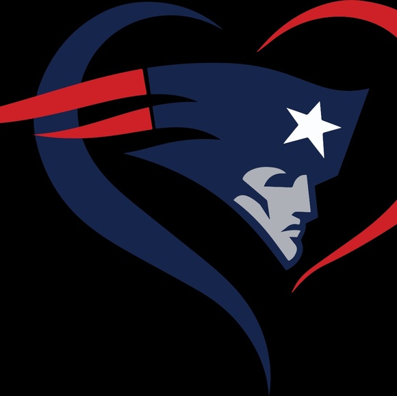 Profile Picture of Daniel Quinlan (@quinlandan) on Poshmark