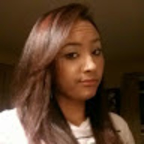 Profile Picture of Miko Lopez (@nygmiko115) on Poshmark