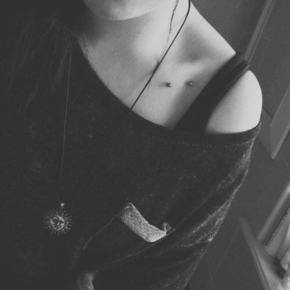 Profile Picture of L White (@ashwhite27) on Poshmark