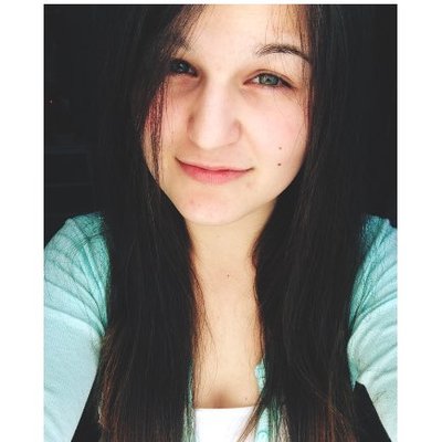 Profile Picture of Ashley Kearney (@@a_nicole19) on Twitter