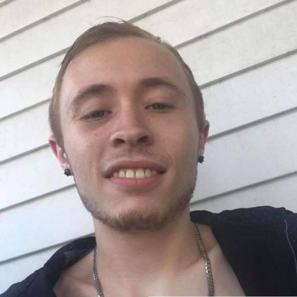 Profile Picture of Pat Bronske (@patb22) on Poshmark