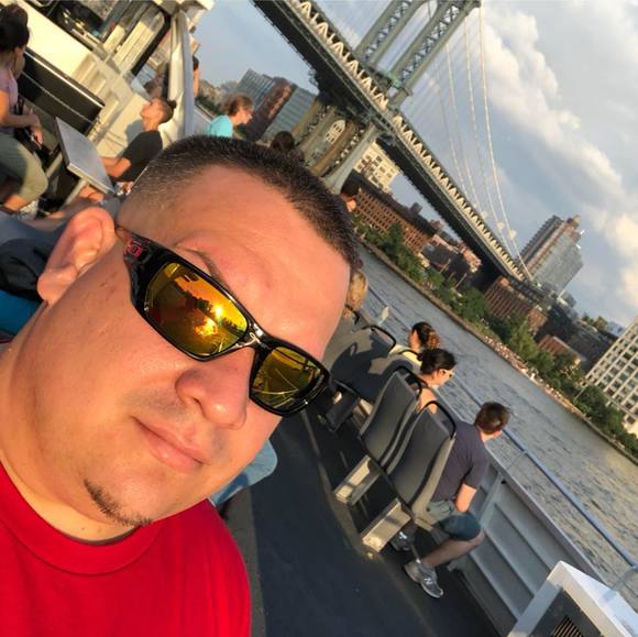 Profile Picture of Luis Pratts (@luispratts) on Poshmark