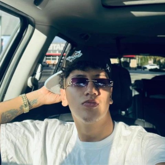 Profile Picture of Braham Piinto (@bstiven10) on Poshmark