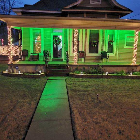 Profile Picture of Janet Hayes (@janit50) on Poshmark