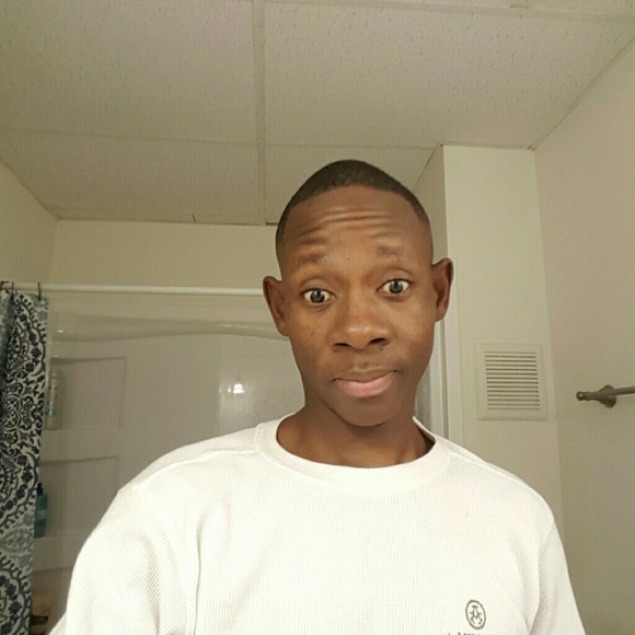 Profile Picture of Laurent Tassembedo (@2kas) on Poshmark