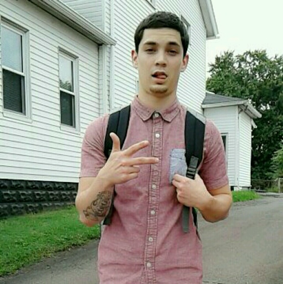 James Nilsen - Poshmark Profile Picture of James Nilsen (@vegrolla) on Poshmark