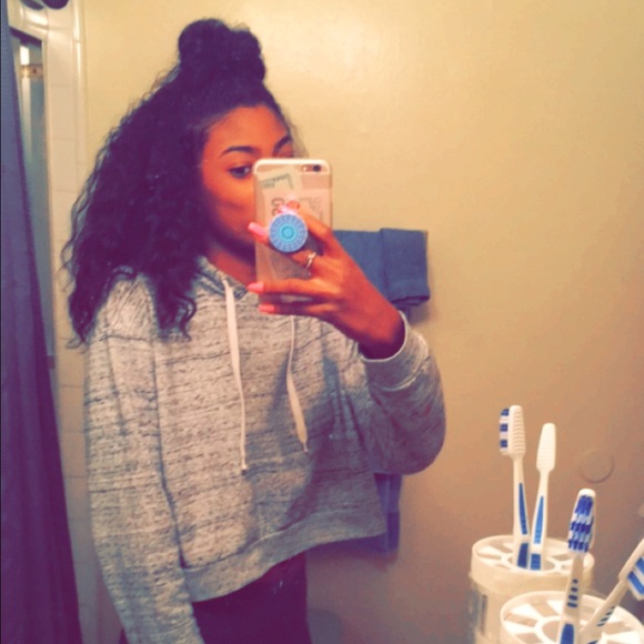 Nautica Lisbey - Poshmark Profile Picture of Nautica Lisbey (@mixedgirl_n) on Poshmark