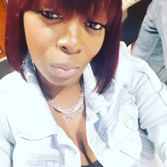 Profile Picture of Kalima Kalima (@dkbolan) on Poshmark