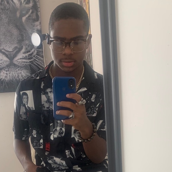 Profile Picture of Malachi Daubon (@mdaubon5) on Poshmark