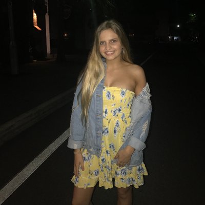 Profile Picture of Aoife Hughes (@aoifehughes13) on Twitter