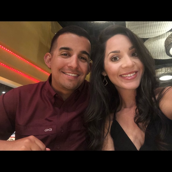 Profile Picture of Corena Villarreal (@corenarae) on Poshmark