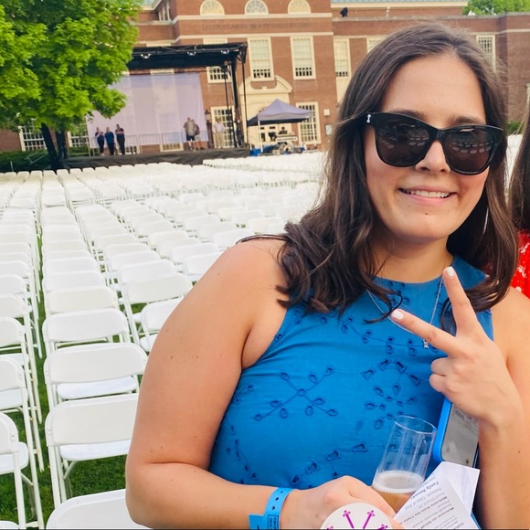 Profile Picture of Lane Mayher (@lanemayher) on Poshmark