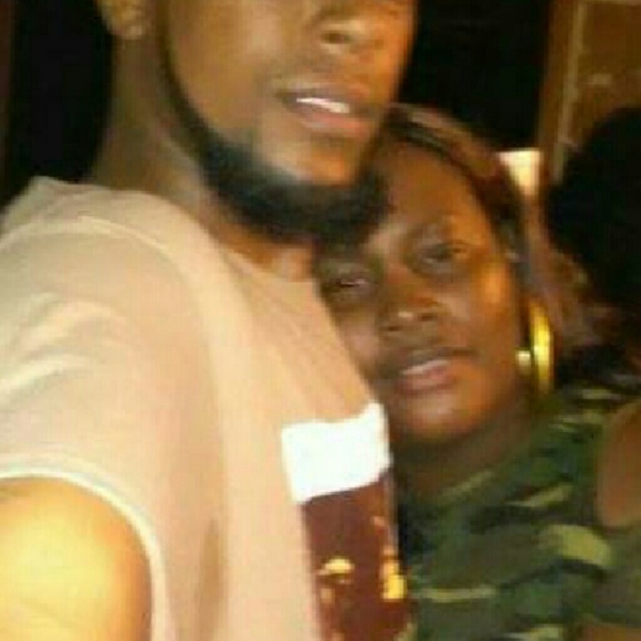 Profile Picture of Michael Barrett (@minisha79) on Poshmark