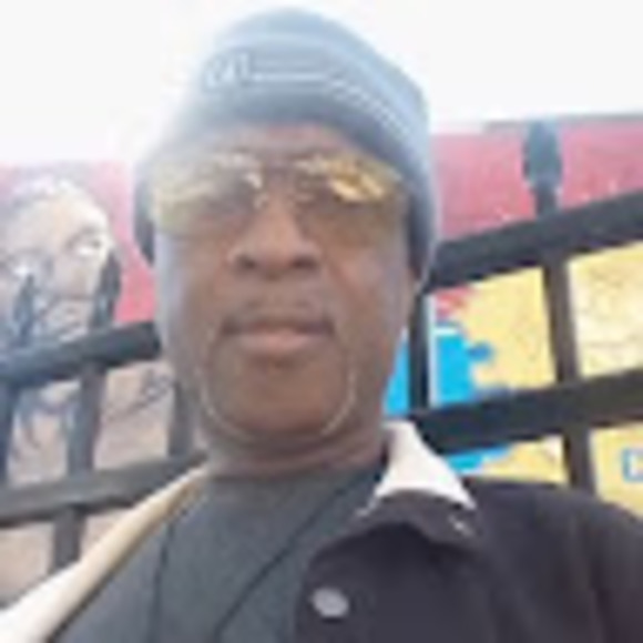 Profile Picture of Kevin Aaron (@kevsa2905) on Poshmark