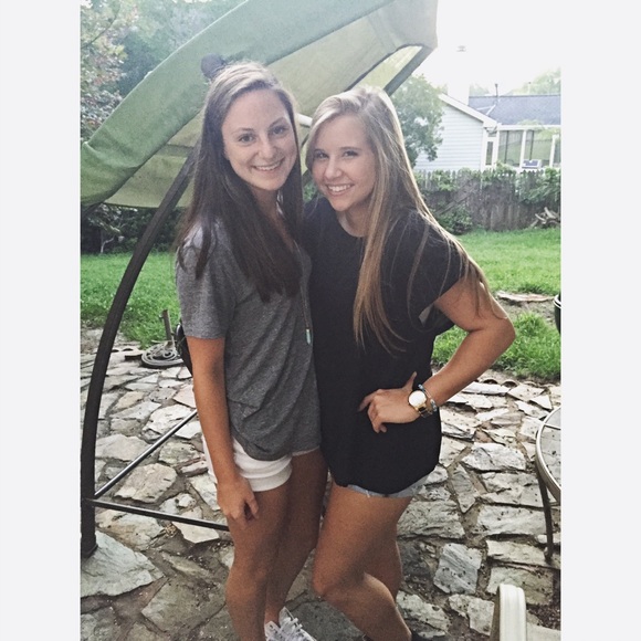 Profile Picture of Shipley Yonkers (@shipleyyonkers) on Poshmark