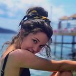 Profile Picture of شقایق (@its.poppypainter) on Instagram