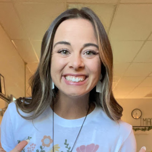 Nichole Etchason - Poshmark Profile Picture of Nichole Etchason (@nicholeetchason) on Poshmark