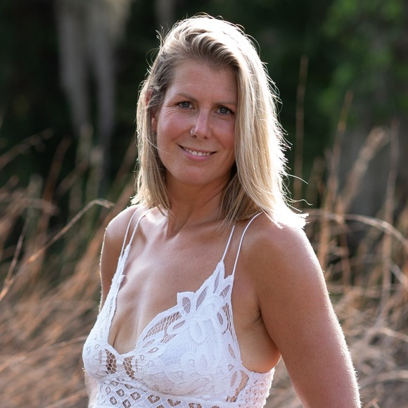 Jamie Costello - Poshmark Profile Picture of Jamie Costello (@goddessnxtdr) on Poshmark