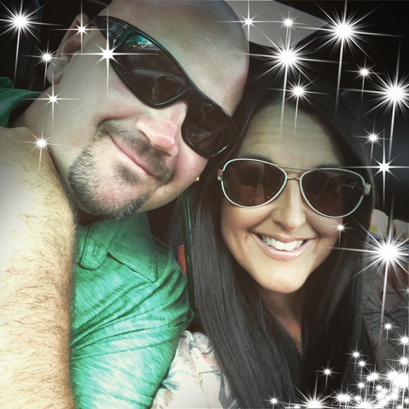 Heather Schofield pizzuto - Poshmark Profile Picture of Heather Schofield pizzuto (@heyj5_psc) on Poshmark