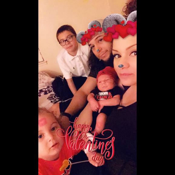 Profile Picture of Alicia Weegie (@elfjones42) on Poshmark