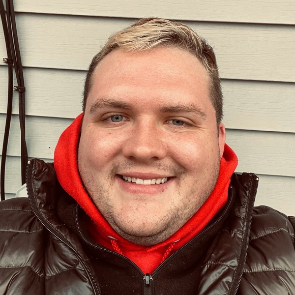 Profile Picture of Garrison Martin (@garrisonmart313) on Poshmark