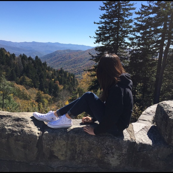 Profile Picture of Lena Nguyen (@lenanguyenn) on Poshmark