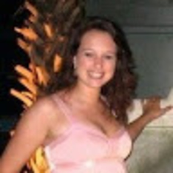 Profile Picture of Kaitlin Manning (@classicallykd) on Poshmark