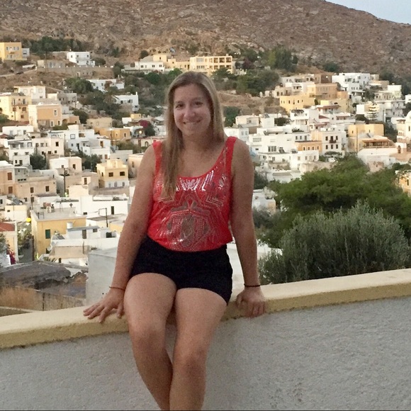 Profile Picture of Anastasia Livanos (@anastasiaaa2) on Poshmark