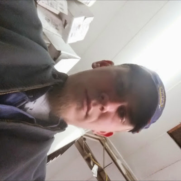 Profile Picture of Joseph Hanson (@joeyhanson1991) on Poshmark