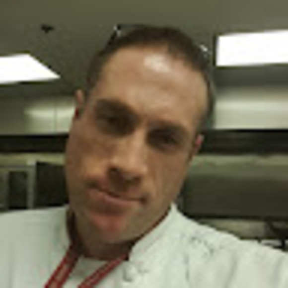 Profile Picture of Sean Peek (@peeksean30) on Poshmark