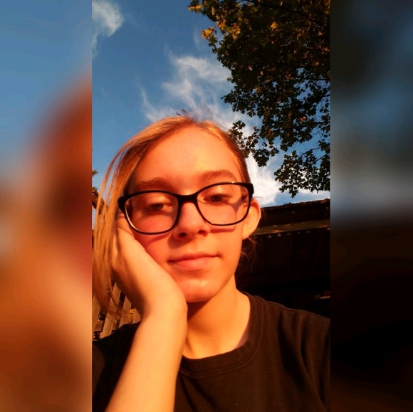 Profile Picture of Soren Rasmusson (@sorenfina) on Poshmark