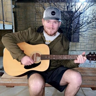 Profile Picture of Coy DeWayne Lampe (@_DeWayne_L) on Twitter