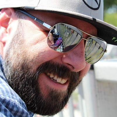 Profile Picture of Pat (@PatPerreault) on Twitter