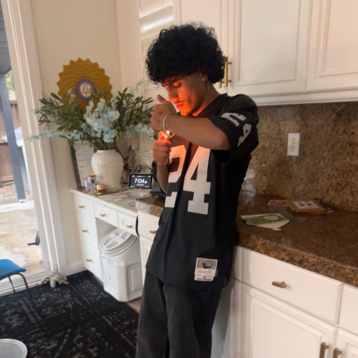 Profile Picture of Adam (@adamh3x) on Tiktok