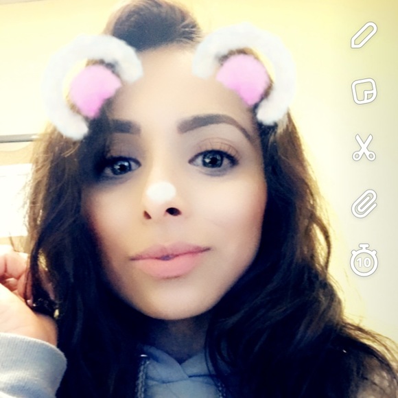 Profile Picture of Christina Caldera (@ccaldera0827) on Poshmark