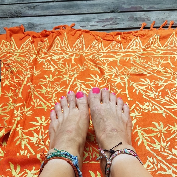 Profile Picture of Cyn Latella (@cyndibindi) on Poshmark