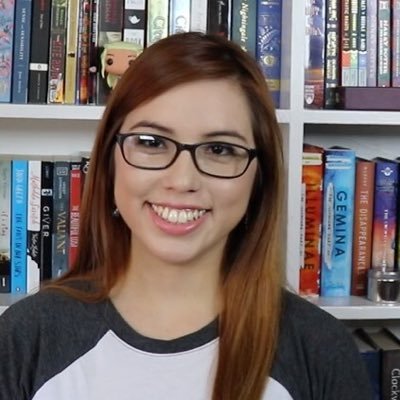 Profile Picture of Elizabeth Bermudez (@literarylizzzy) on Twitter